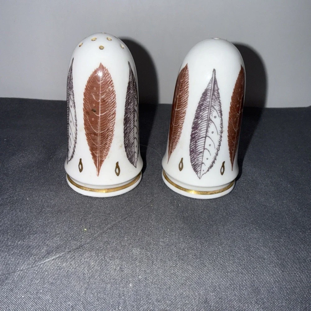 Vintage Salt And Pepper Small With Feathers And Gold Trim Hand Painted